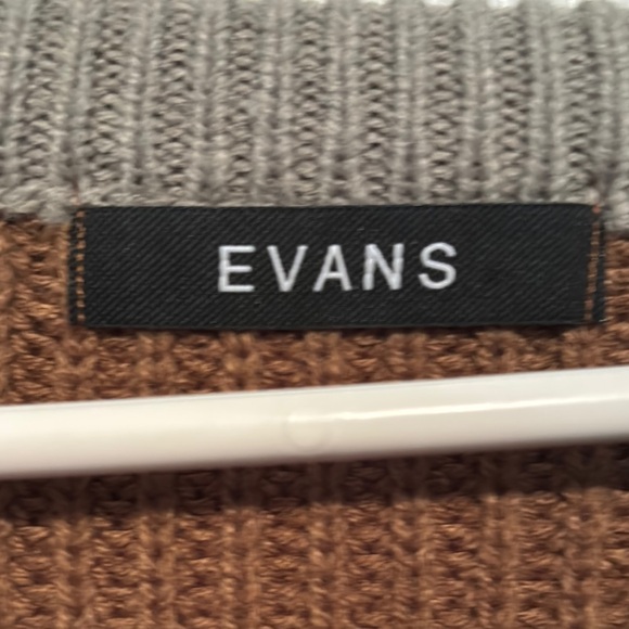 Green and Brown Crew Neck Sweaters for Everyday Comfort - Picture 2 of 4